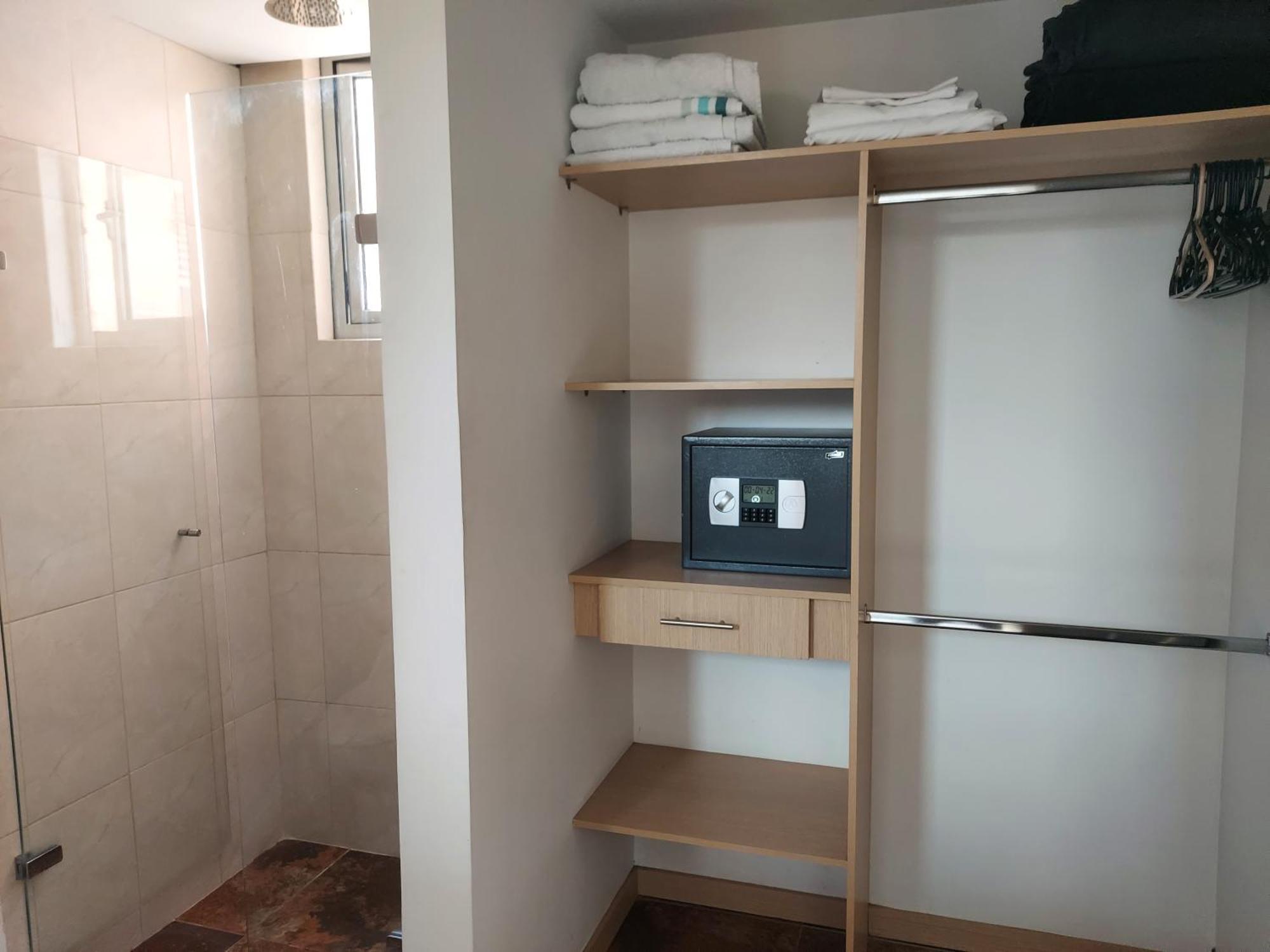San Peter Apartments Меделин Екстериор снимка